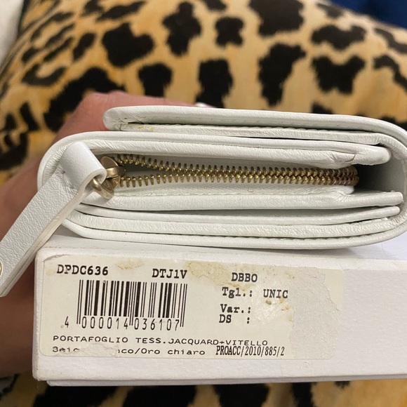 SOLD! Versace Rare Vintage Wallet - Picture 3 of 3